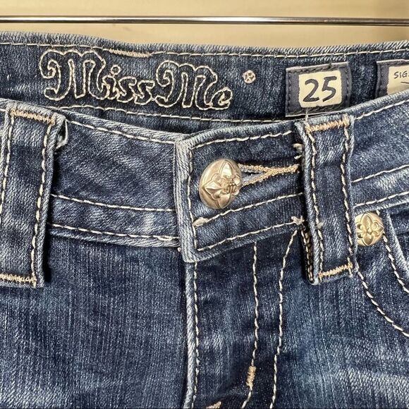 Size 25 Miss Me Signature Rise Skinny Jeans - Picture 5 of 14